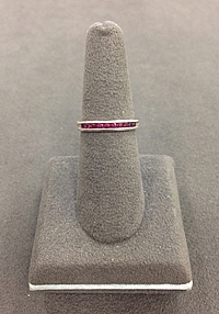 18k White Gold Ruby Ring