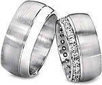Shown here in 18k white gold with and without diamonds. Each sold separately.