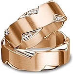 Shown here in 18k rose gold with and without diamonds. Each sold separately.