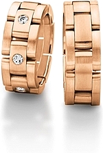 Shown here in 18k rose gold with and without diamonds. Each sold separately.