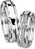 Shown here in 18k white gold with and without diamonds. Each sold separately.