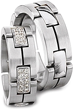 Shown here in 18k white gold with and without diamonds. Each sold separately.