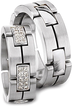Shown here in 18k white gold with and without diamonds. Each sold separately.