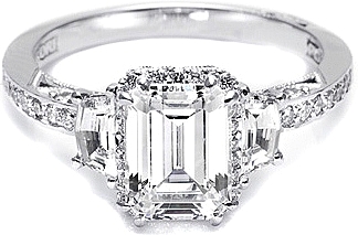 This image shows the setting with a 2.00ct emerald center diamond. The setting can be ordered to accommodate any shape/size diamond listed in the setting details section below.