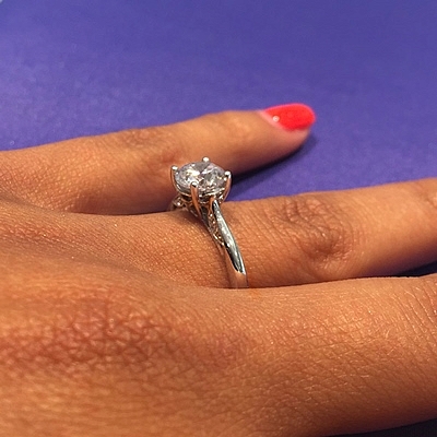 Tacori Solitaire Engagement Ring w Pave Diamond Accents 2638